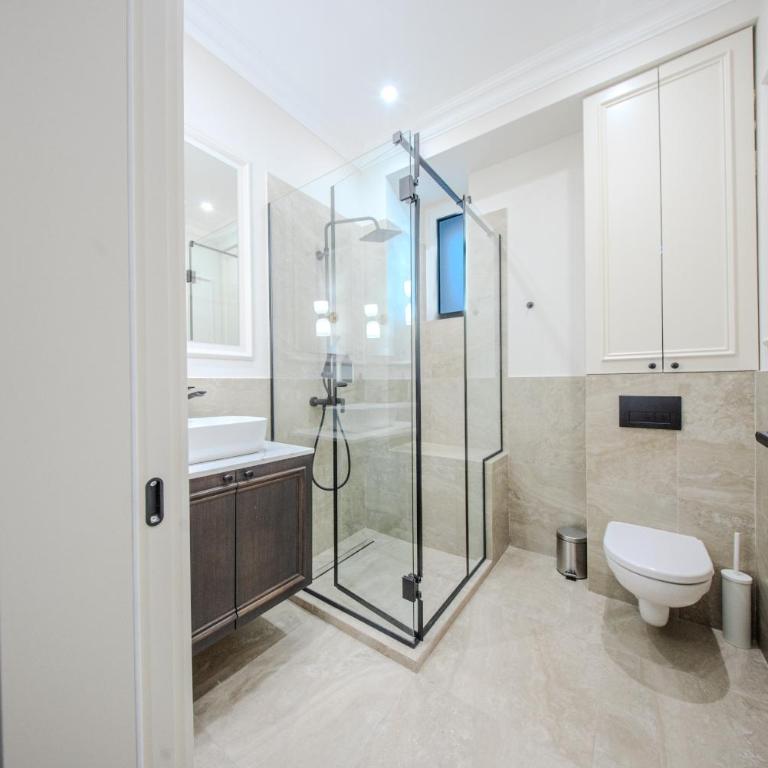 White Gallo Residences - Deluxe One-Bedroom Apartment - 14