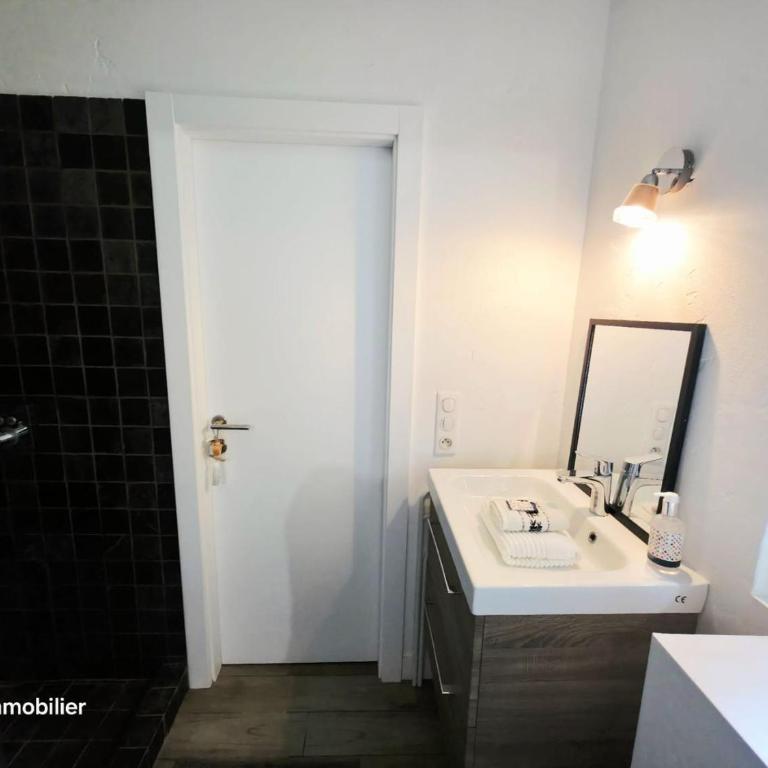 Villa La Campanette, clim, piscine, jardin, parking, wifi - Villa - 35