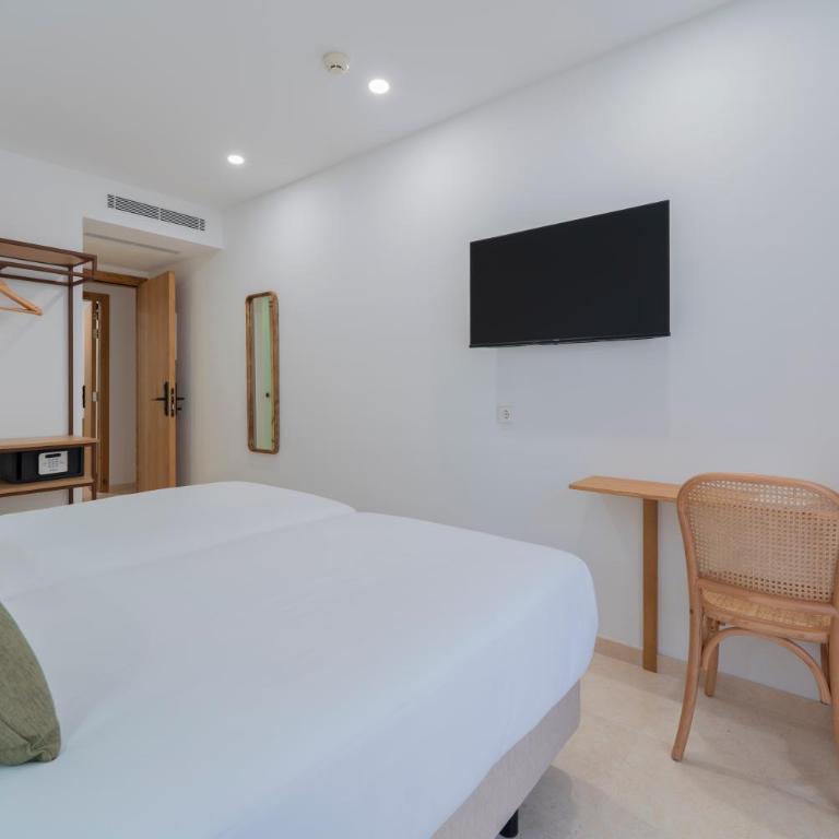 Hotel Boutique Petit París - Habitación Doble con balcón - 4