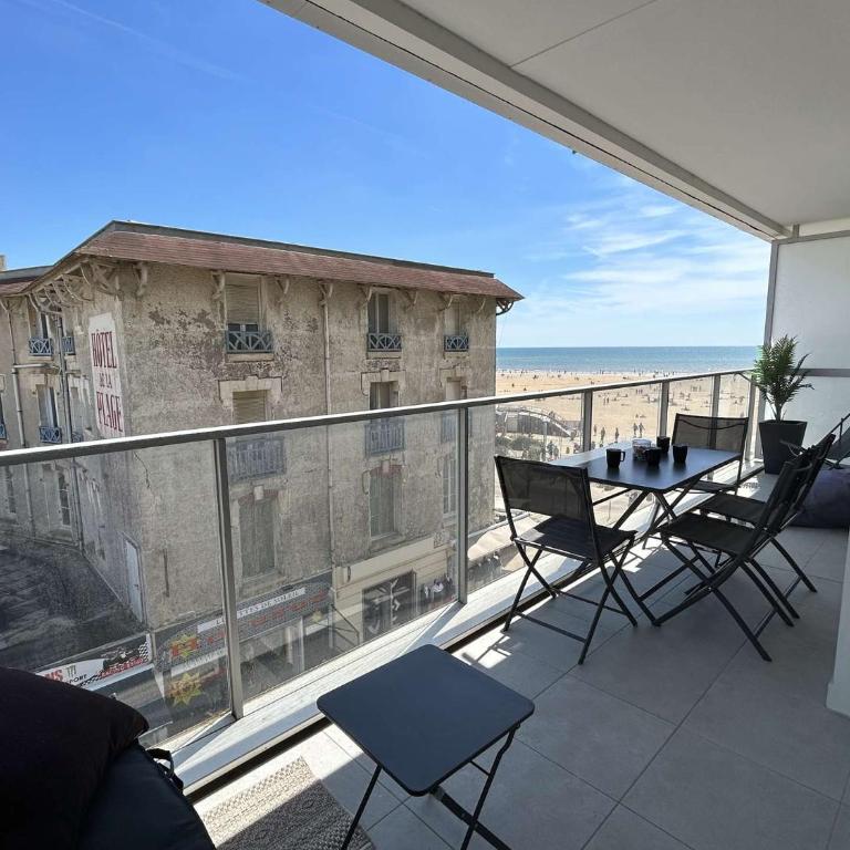 SJ425-003 - Appart 2 pièces 4 couchages - SAINT JEAN DE MONTS - Appartement 1 Chambre avec Vue sur la Mer et Balcon - 4