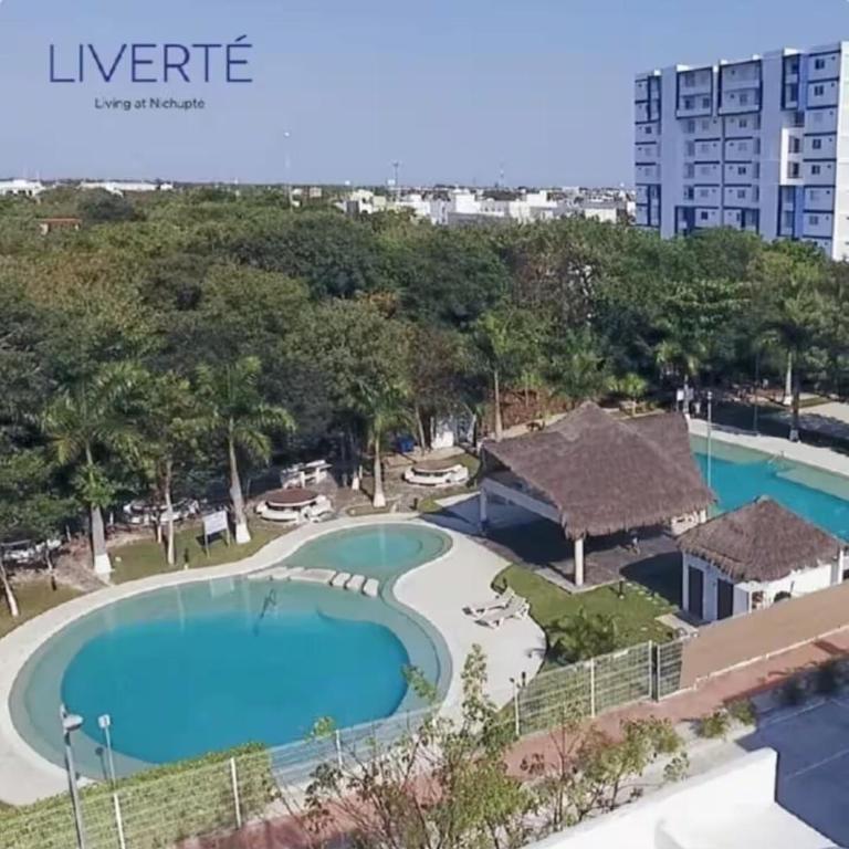 depa premium con alberca, jacuzzi y seguridad 24 horas - Apartamento de 2 dormitorios - 42