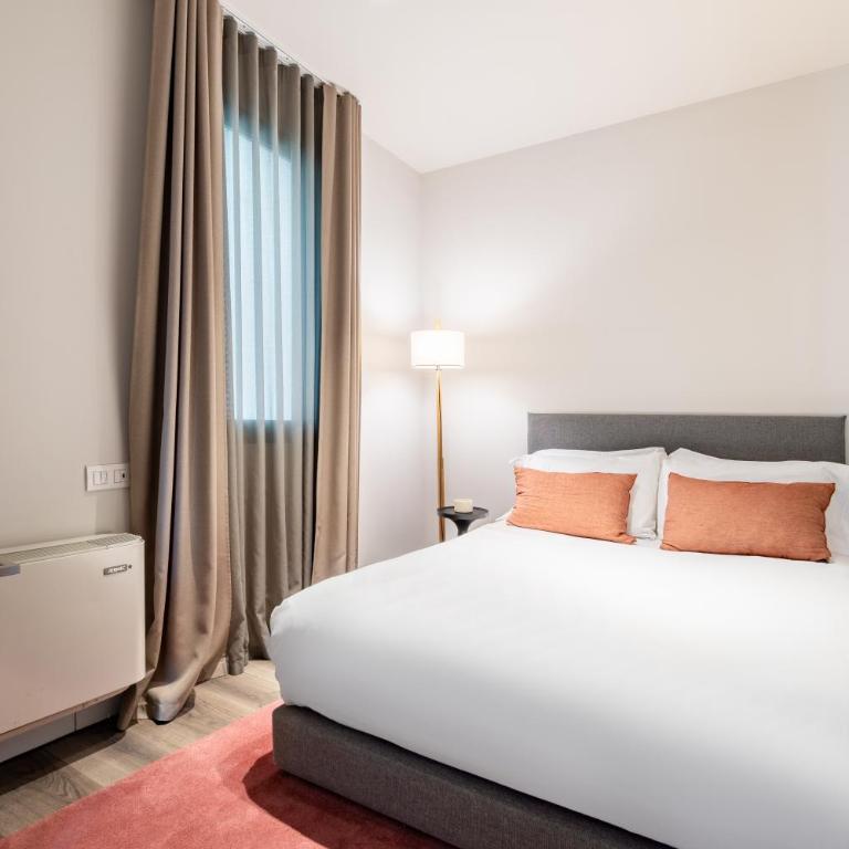Casagrand Luxury Apartments Barcelona - Superior Five-Bedroom Apartment - 9
