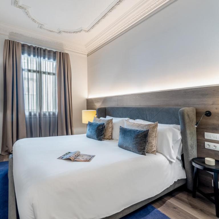 Casagrand Luxury Apartments Barcelona - Superior Five-Bedroom Apartment - 7