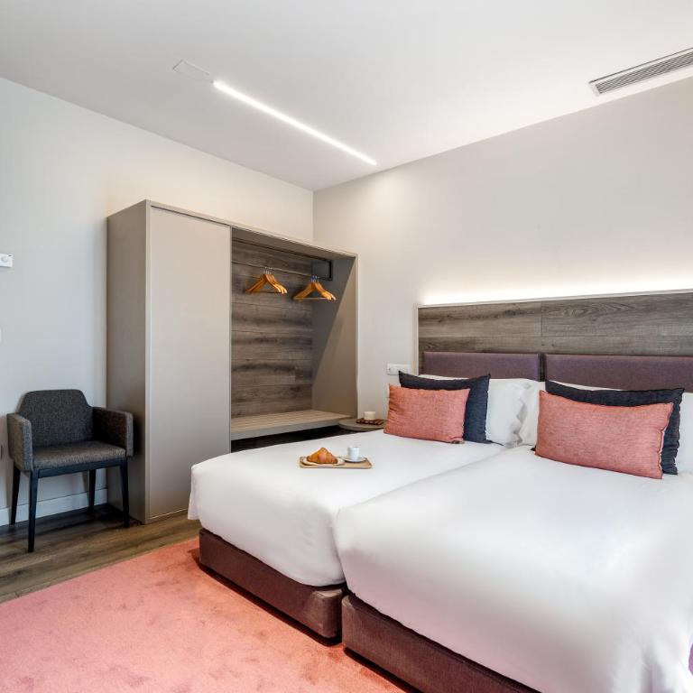 Casagrand Luxury Apartments Barcelona - Superior Five-Bedroom Apartment - 12
