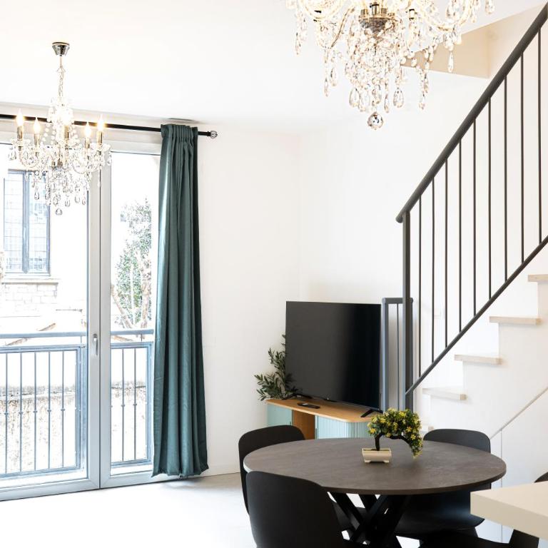 Firenze Dream Homes - Medusa - Appartamento Deluxe con 2 Camere da Letto e Vista Giardino - 84