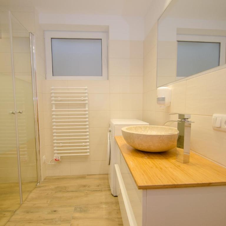 Apartment FUCHSLEHEN with terrace and mountain view by All in One Apartments - Apartment mit 2 Schlafzimmern und Terrasse - 4