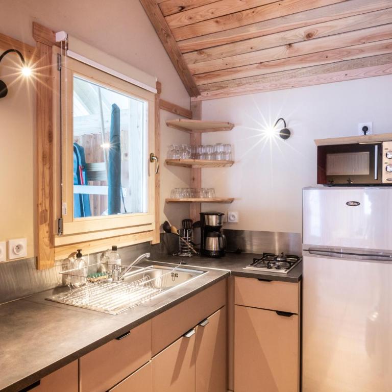 Huttopia Bozel en Vanoise - Two-Bedroom Chalet - 9
