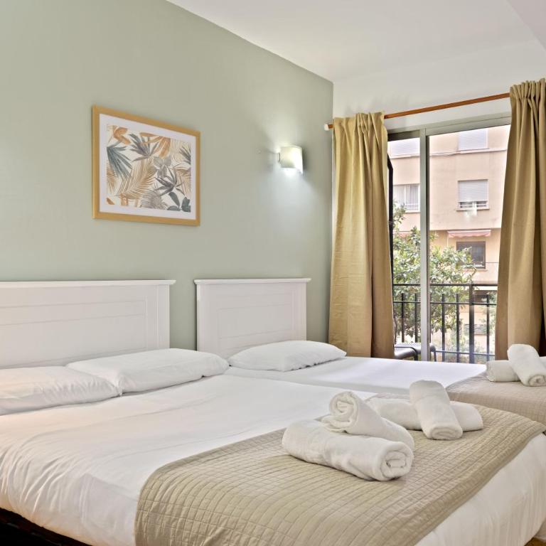 Pensión Parc Central - Comfort Triple Room - 14