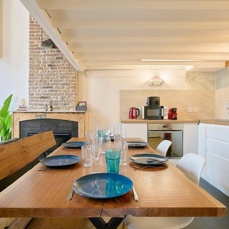 Duplex d'architecte avec 3 chambres - Three-Bedroom Apartment - 12