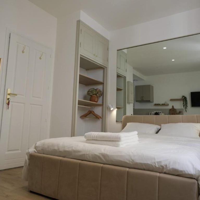 Petite fleur - Studio Vieil Antibes-Plage à 5 min - Studio - 1