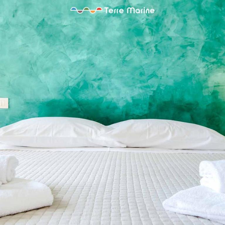 Al Kennedy, Terre Marine - Two-Bedroom Apartment - 9