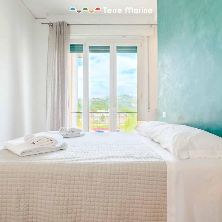 Al Kennedy, Terre Marine - Two-Bedroom Apartment - 12
