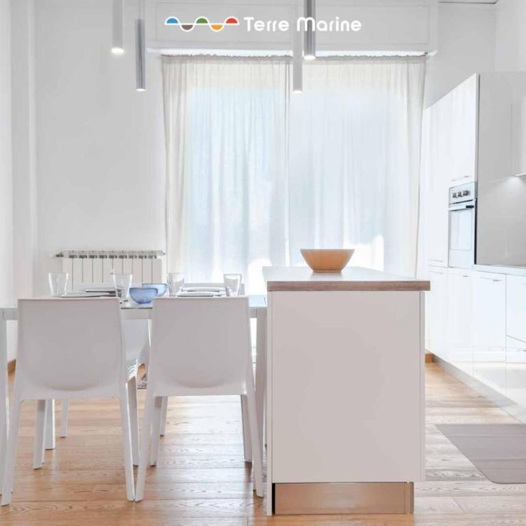 Al Kennedy, Terre Marine - Two-Bedroom Apartment - 16
