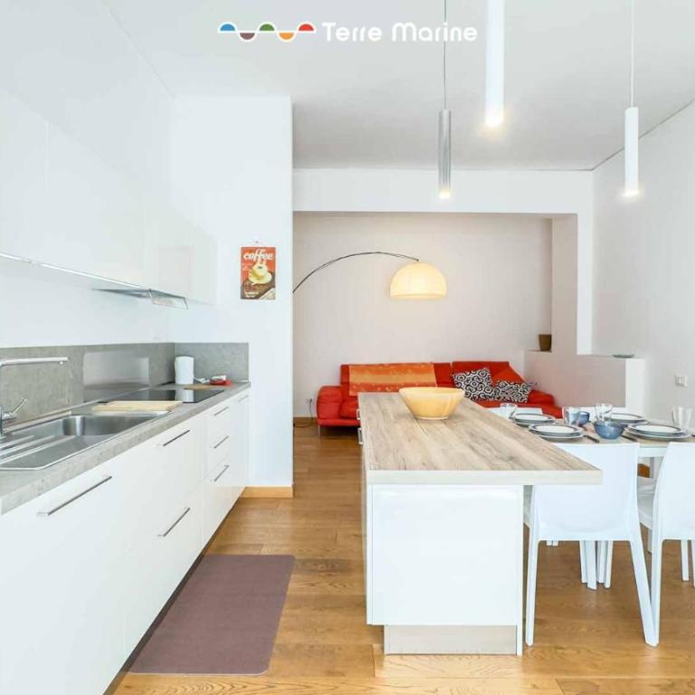 Al Kennedy, Terre Marine - Two-Bedroom Apartment - 1