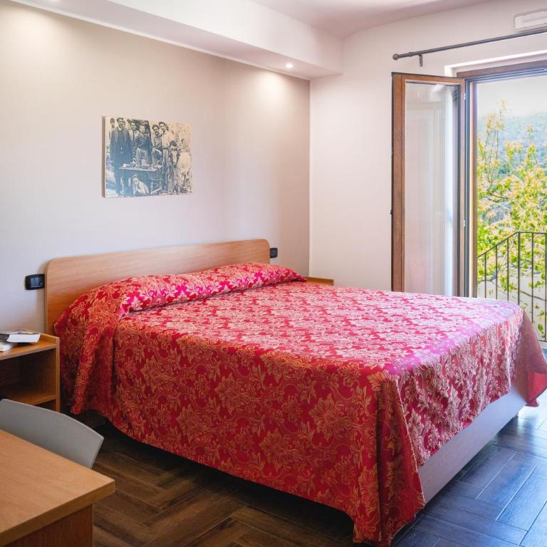 Tenuta Ciuri Country Resort - Camera Tripla con Bagno Privato - 1