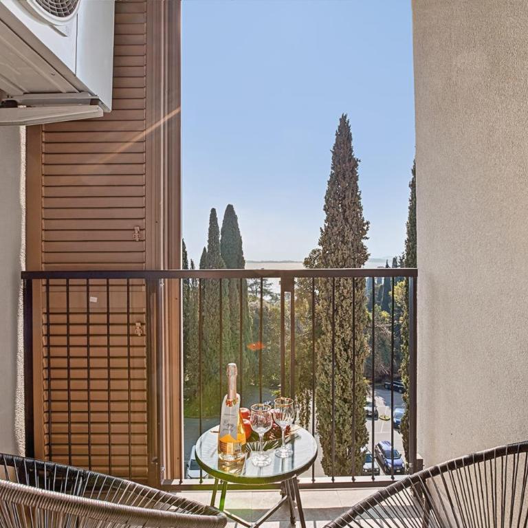 Apartments 125 and 402 - Monolocale con Balcone - 16