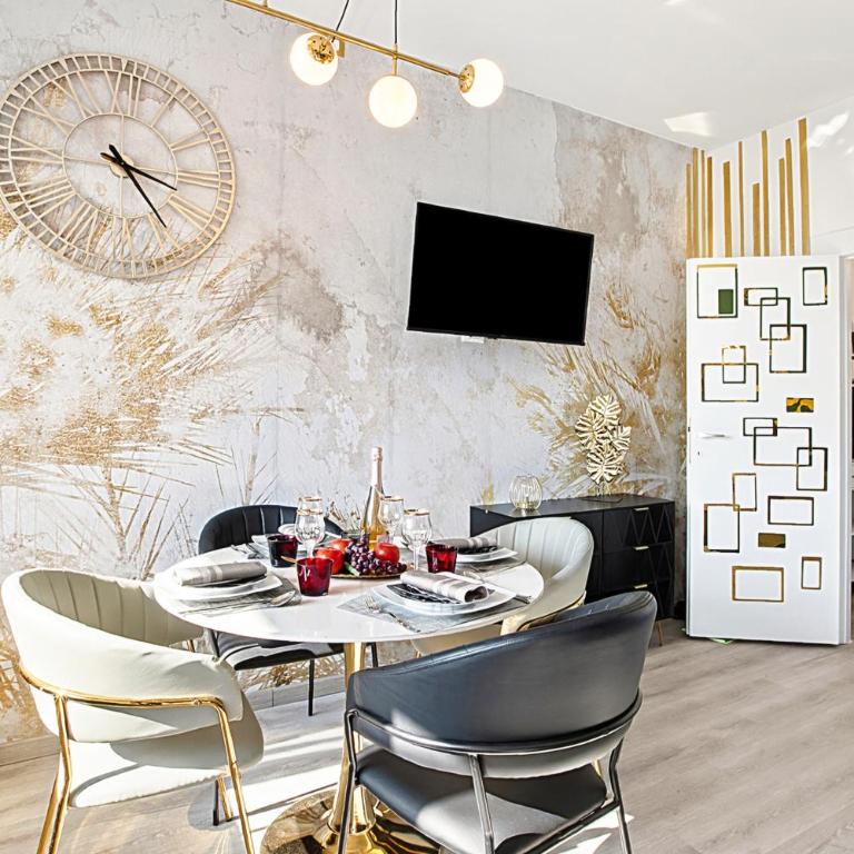 Apartments 125 and 402 - Monolocale con Balcone - 3