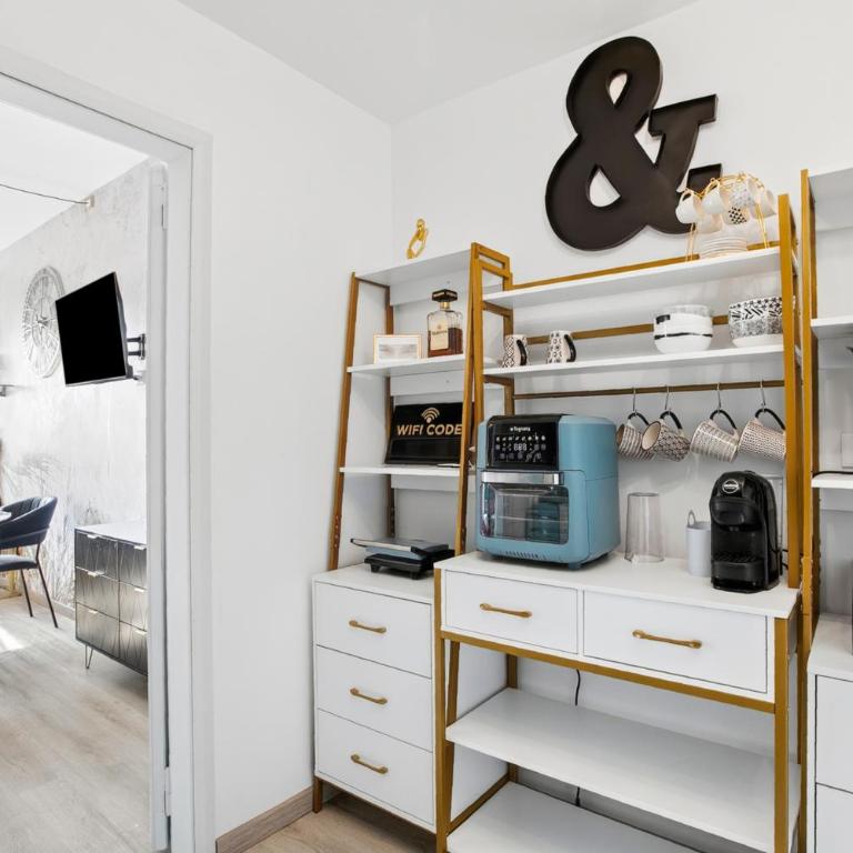 Apartments 125 and 402 - Monolocale con Balcone - 8