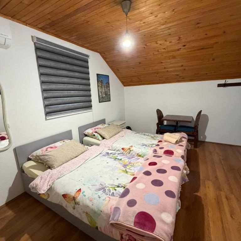 Hostel FM - Double Room with Private Bathroom - 1