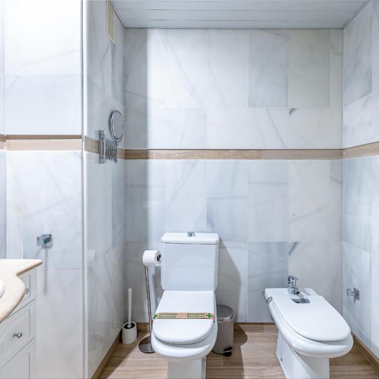 Atico dentro de la Isla Puerto Marina - Holiday Rentals Apartment - Three-Bedroom Apartment - 25