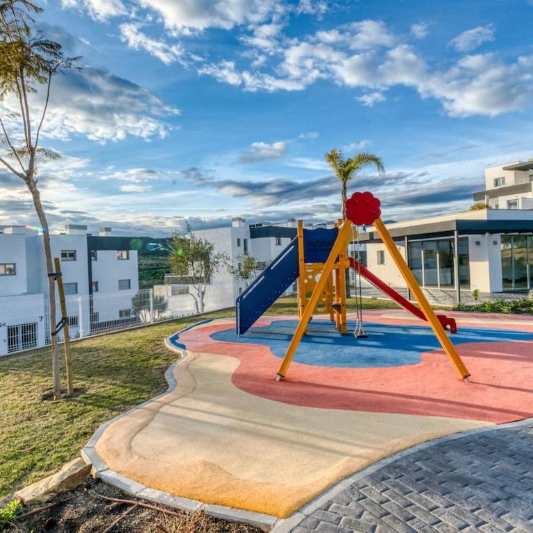 Luxury Coastal Apartment Sea Views Pool & Parking - Apartamento de 3 dormitorios - 30