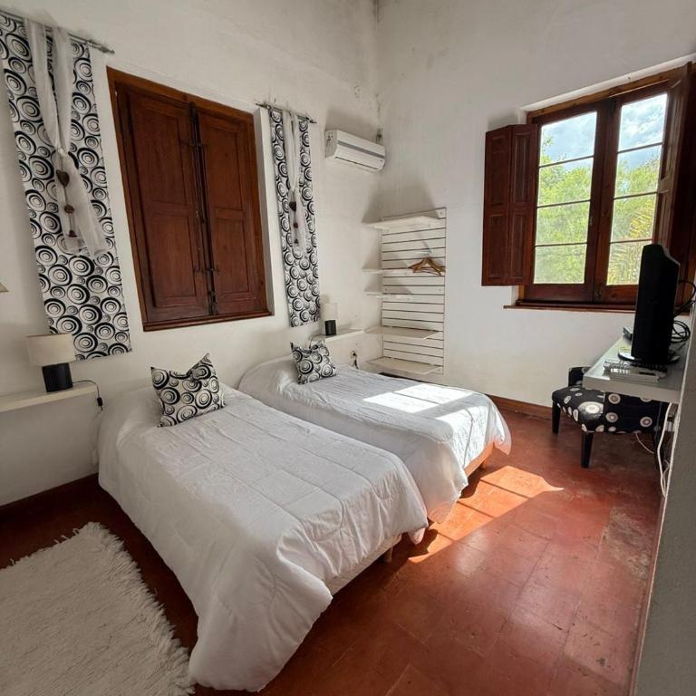 Casa Vieja Ideal for group enjoyment - Six-Bedroom House - 7