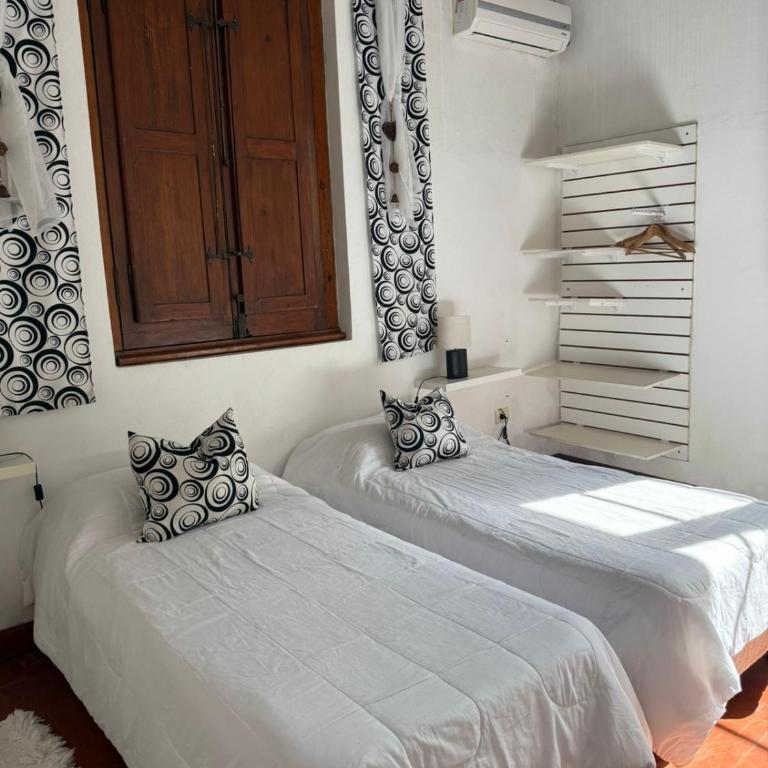 Casa Vieja Ideal for group enjoyment - Six-Bedroom House - 8