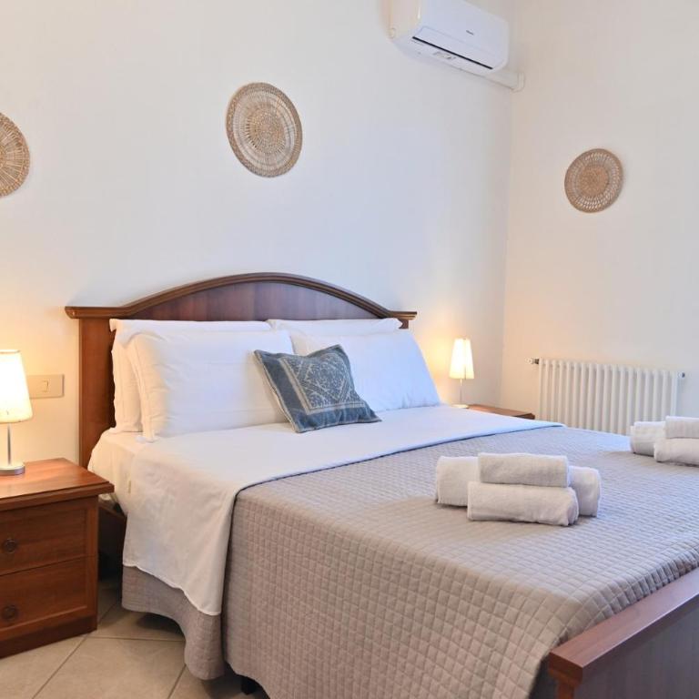 IzzHome Olive Tree - Appartamento con 2 Camere da Letto - 1