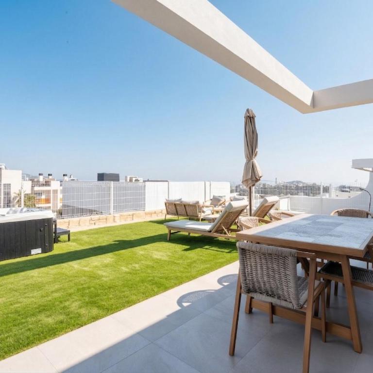 Stunning House, 3BR, HOT TUB, WIFI, Parking - Casa Vacacional de 3 dormitorios - 48