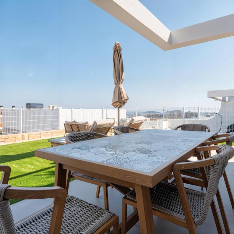 Stunning House, 3BR, HOT TUB, WIFI, Parking - Casa Vacacional de 3 dormitorios - 57