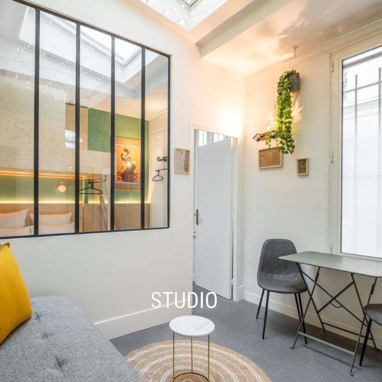 MAISON FRANCOIS Paris - Two rooms apartment & - OR Studio - Linkable together - Studio Supérieur - 2