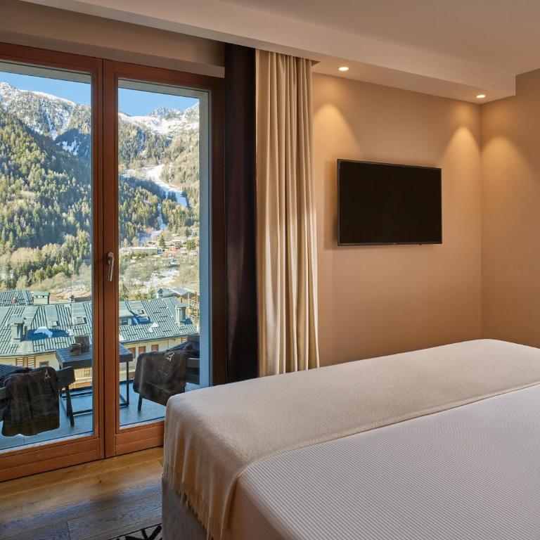 Le Massif Hotel & Lodge Courmayeur - The Leading Hotels of the World - Suite con Vista Montagna (2 Adulti + 1 Bambino) - 2