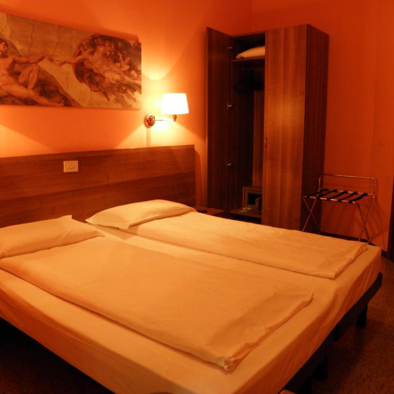 Hotel Corona - Economy Doppelzimmer - 5