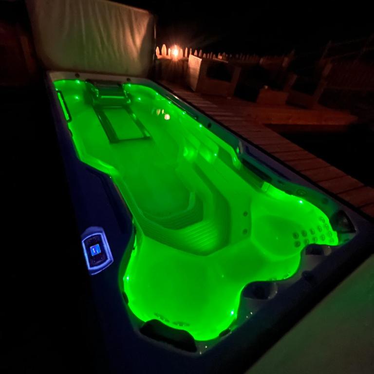 Romantic Lodge -Private Swimm-Spa - Vila - 85