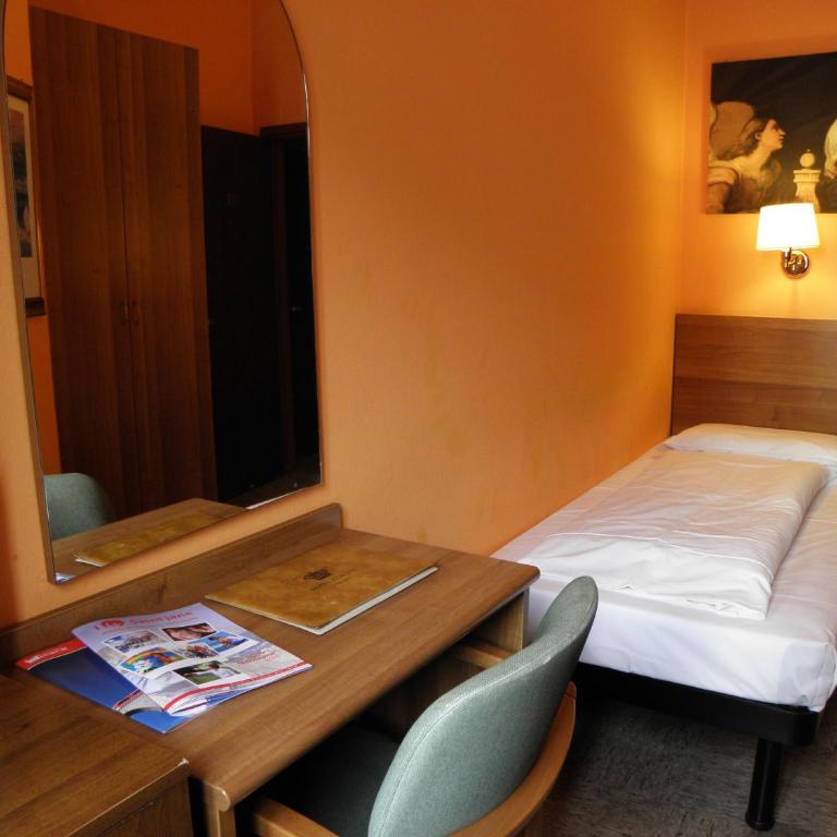 Hotel Corona - Einzelzimmer Economy - 5