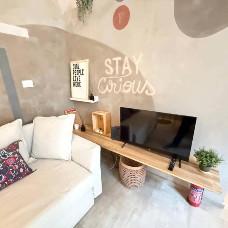 LOFT Berthollet - One-Bedroom Apartment - 9