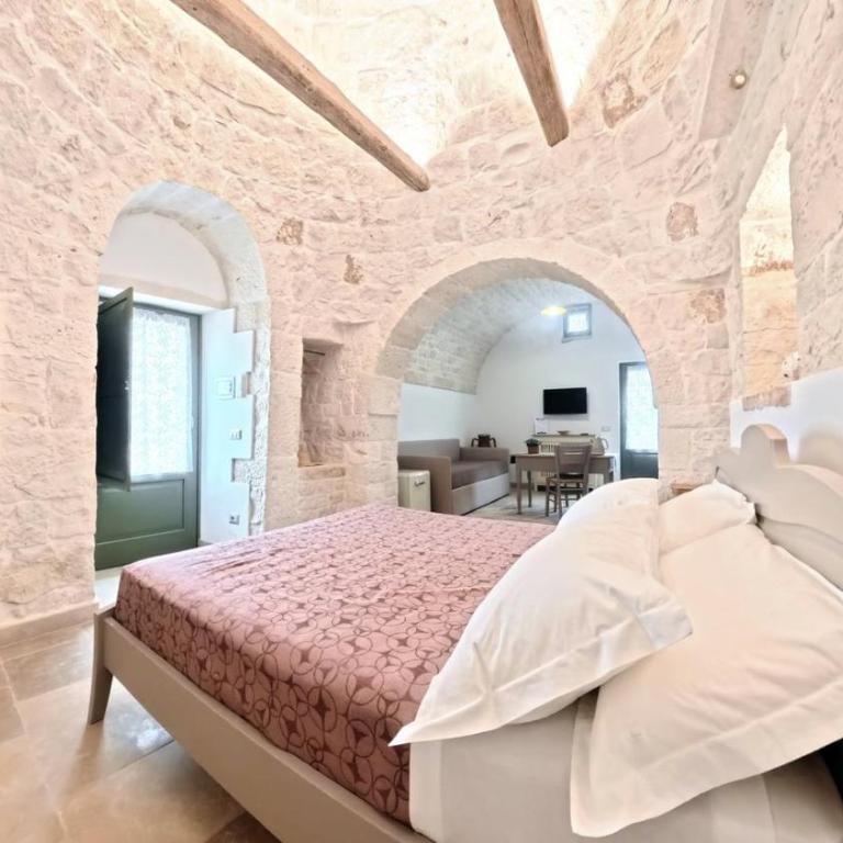 Agriturismo TENUTA MAGALEPPO di Basile Miriana - Camera Quadrupla con Doccia - 4