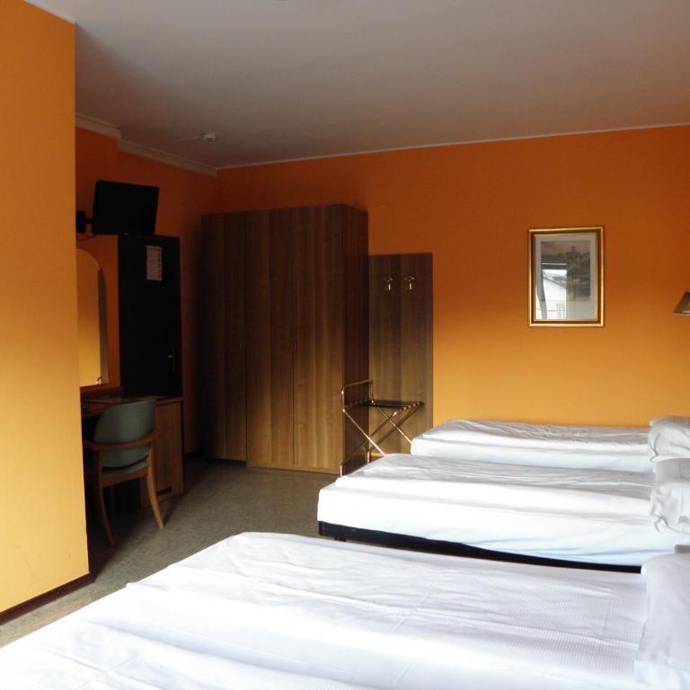 Hotel Corona - Vierbettzimmer economy - 1