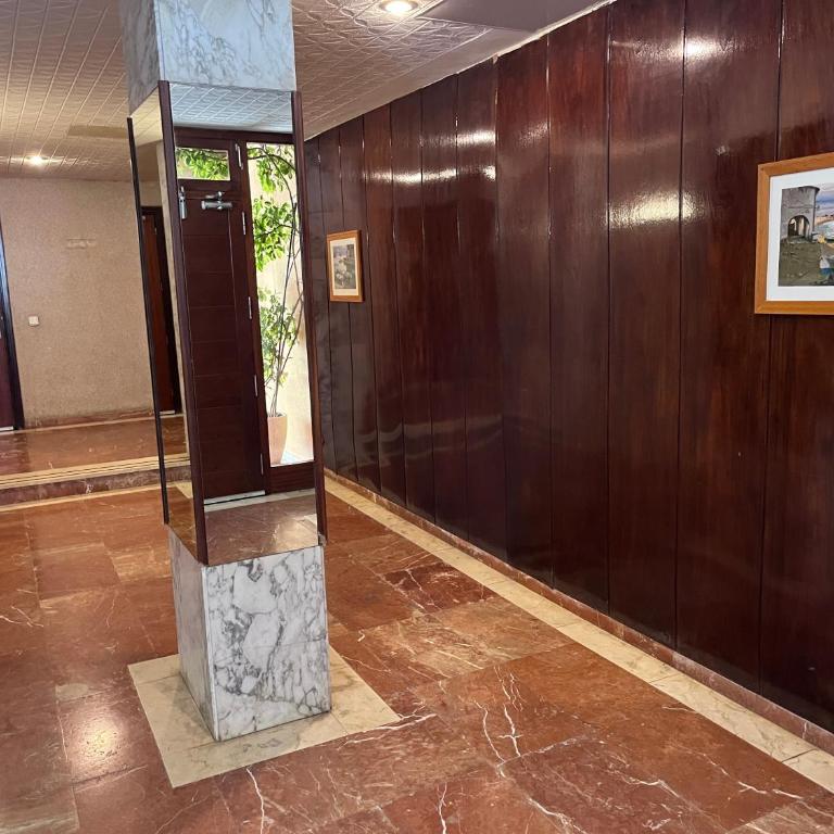 Bertur Rodes - Apartamento de 3 dormitorios con vistas al mar - 35