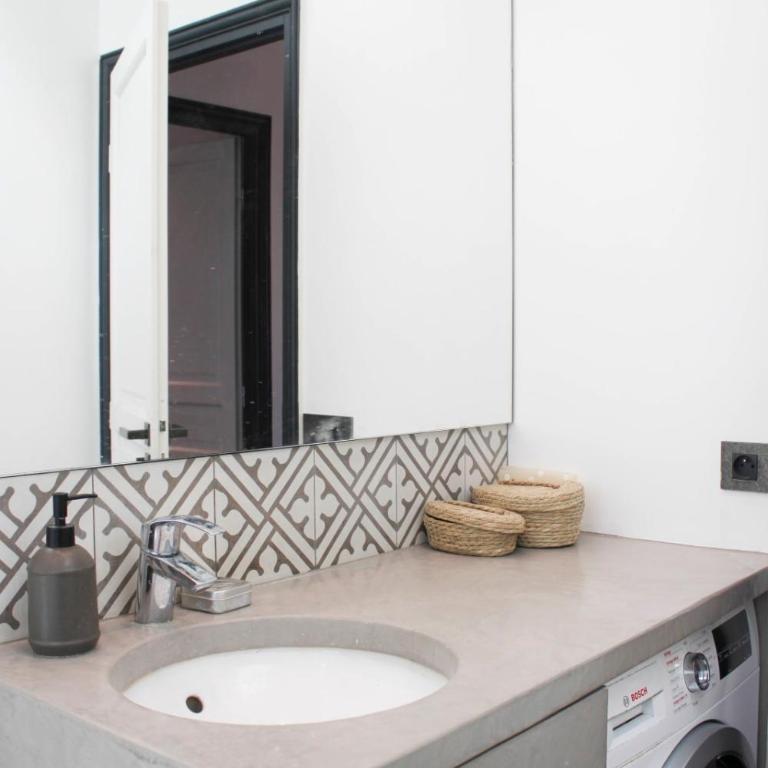 Spacious 74 m apartment near Montmartre - Apartment - 16