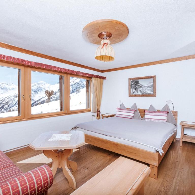 Alpenhotel zur Wildi Lauchernalp - Doppelzimmer Süd - 2