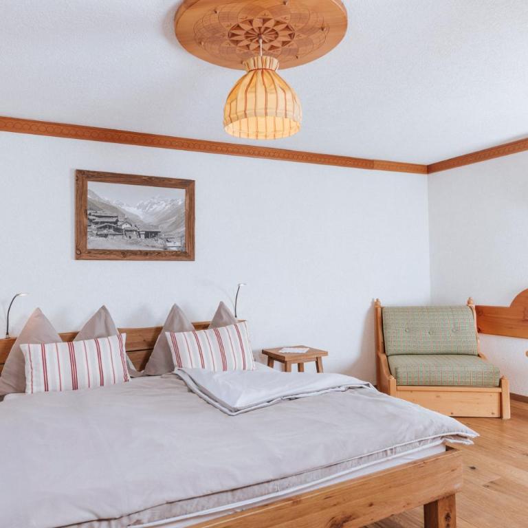 Alpenhotel zur Wildi Lauchernalp - Doppelzimmer Norden - 2