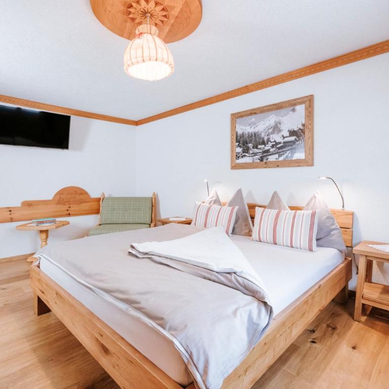 Alpenhotel zur Wildi Lauchernalp - Doppelzimmer Norden - 3