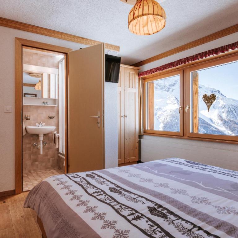 Alpenhotel zur Wildi Lauchernalp - Doppelzimmer Süd - 4