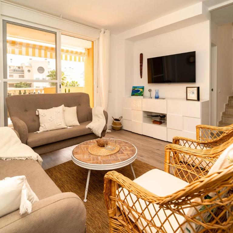 Attic Duplex Apartment with 4 terraces & 5 min walk to Beach - Apartamento Dúplex - 10