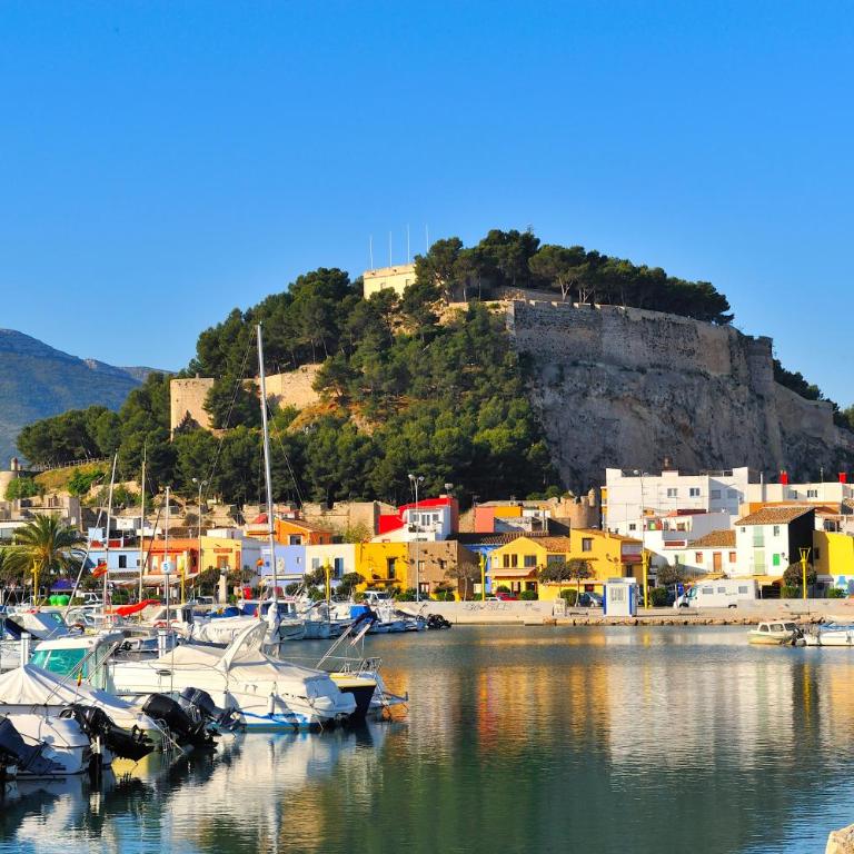 Attic Duplex Apartment with 4 terraces & 5 min walk to Beach - Apartamento Dúplex - 29