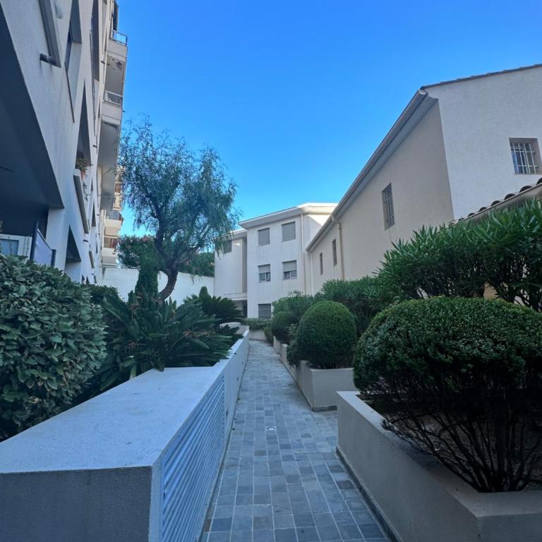 F2 proche des plages Juan les pins - Appartement 1 Chambre - 4