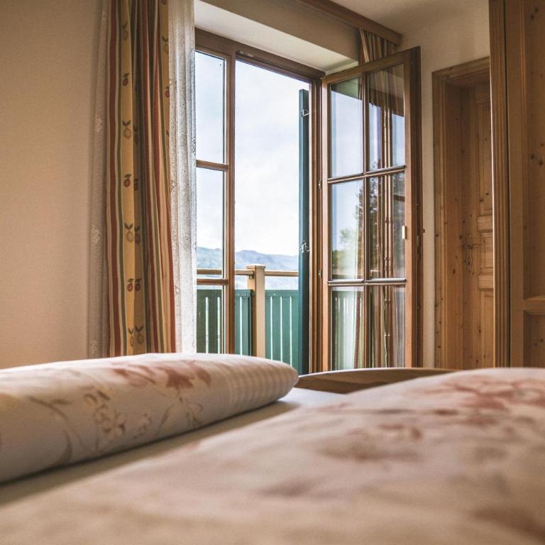 Weingut Gaube - Doppelzimmer mit Balkon - 3