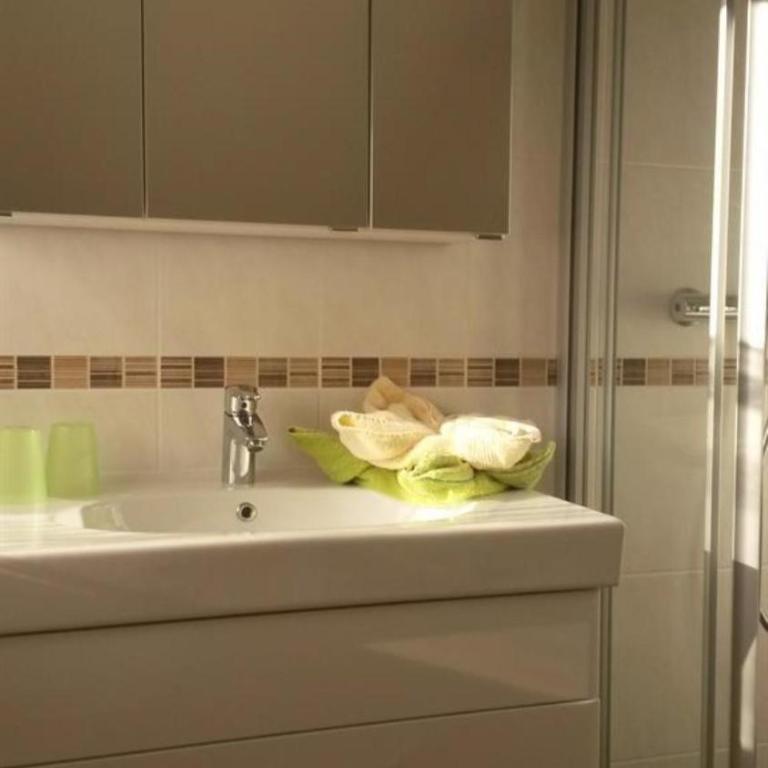 Weingut Gaube - Doppelzimmer - 2