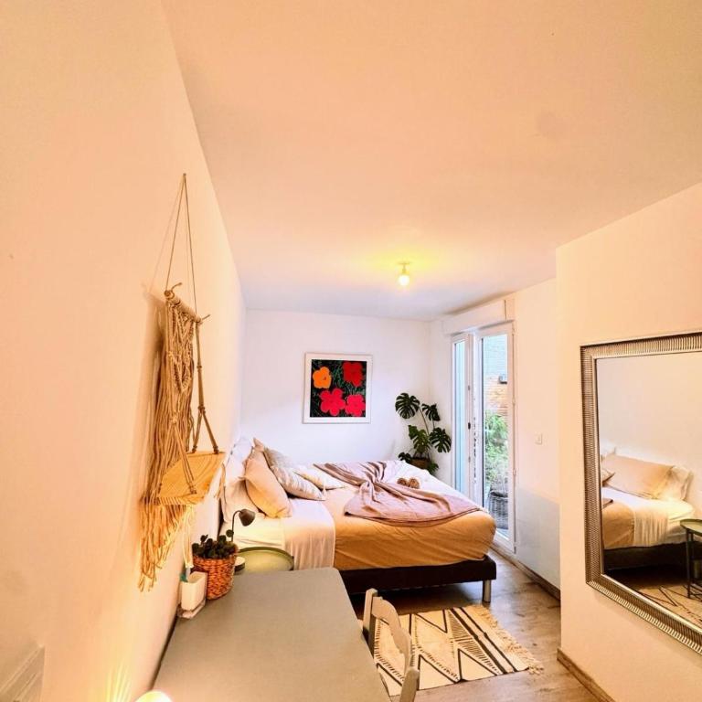 Maison Langevin 2-Bedroom House with Cozy Garden & Patio - Maison 2 Chambres - 3